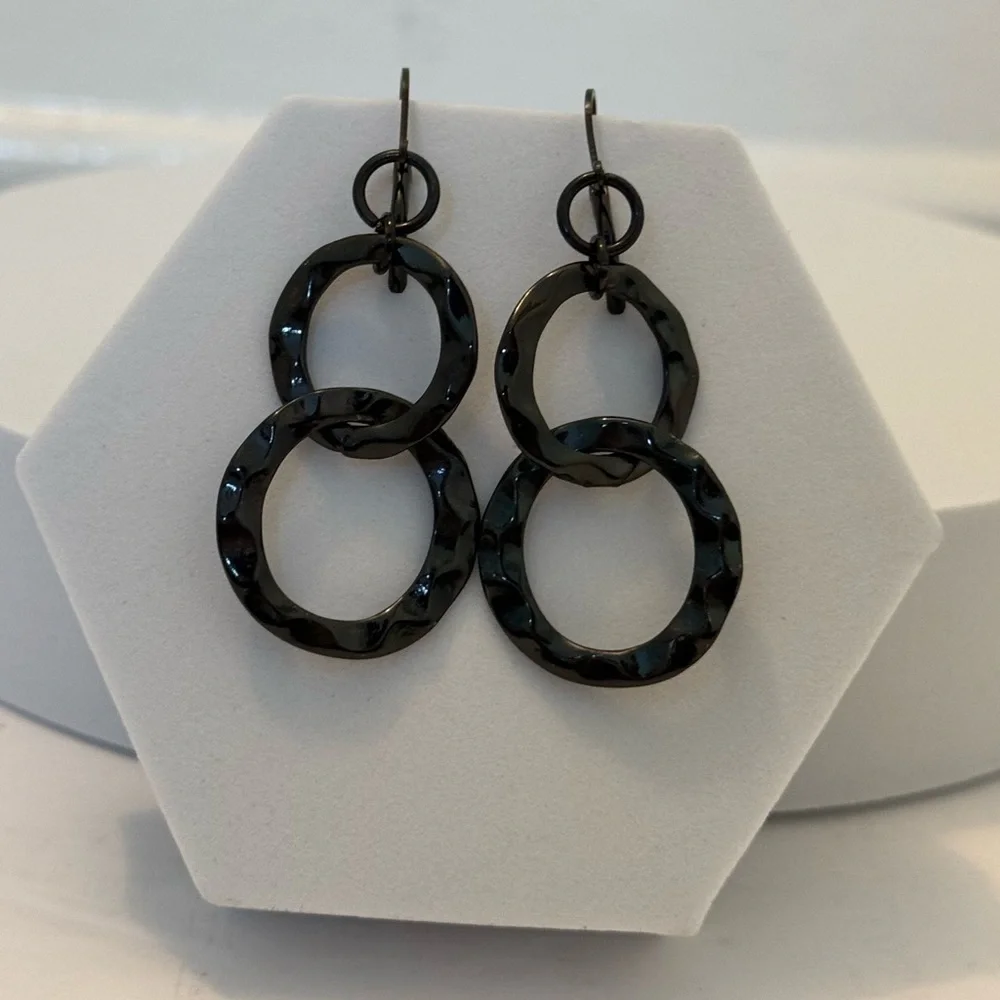 Black shiny triple hoop earrings